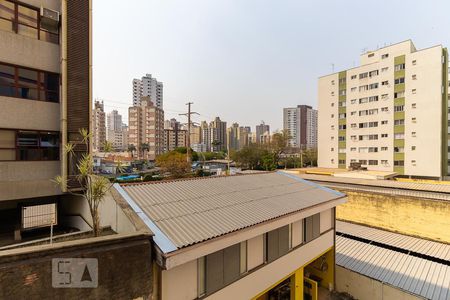 Vista da suíte de apartamento à venda com 1 quarto, 63m² em Centro, Campinas