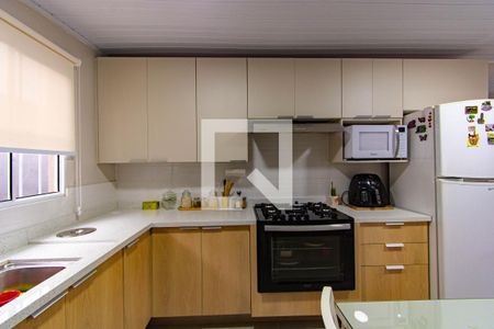 Cozinha de casa à venda com 3 quartos, 80m² em Niterói, Canoas