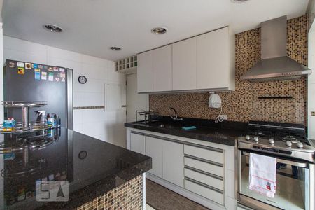 Cozinha de apartamento para alugar com 3 quartos, 95m² em Vila Prudente, São Paulo