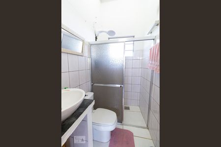 Banheiro 2 de casa à venda com 2 quartos, 150m² em Mato Grande, Canoas