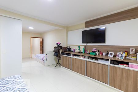 Suíte de casa para alugar com 3 quartos, 350m² em Parque Císper, São Paulo