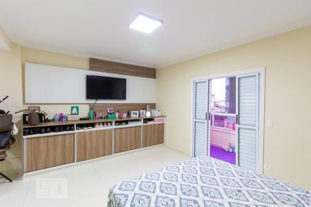 Suíte de casa para alugar com 3 quartos, 350m² em Parque Císper, São Paulo