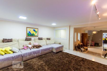 Sala de casa para alugar com 3 quartos, 350m² em Parque Císper, São Paulo