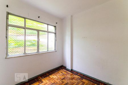 Quarto de apartamento para alugar com 2 quartos, 70m² em Centro, Niterói