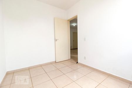Quarto 2 de apartamento para alugar com 2 quartos, 54m² em Brasil, Uberlândia
