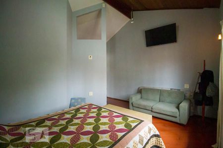 Suíte  de casa à venda com 4 quartos, 286m² em Vila Deodoro, São Paulo
