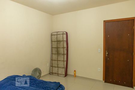 Quarto 1 de casa à venda com 2 quartos, 42m² em Olaria, Canoas