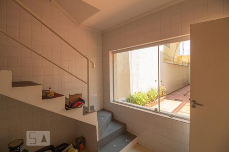 Casa à venda com 4 quartos, 216m² em Jardim das Acácias, São Paulo