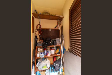 Casa para alugar com 365m², 4 quartos e 4 vagas Casa para alugar com 365m², 4 quartos e 4 vagasDepósito