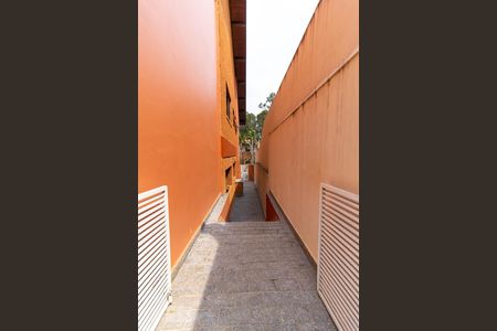 Casa para alugar com 365m², 4 quartos e 4 vagas Casa para alugar com 365m², 4 quartos e 4 vagasCorredor lateral 2