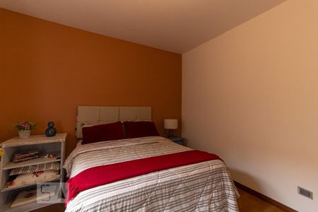 Casa para alugar com 365m², 4 quartos e 4 vagas Casa para alugar com 365m², 4 quartos e 4 vagasSuíte 2