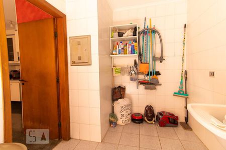 Casa para alugar com 365m², 4 quartos e 4 vagas Casa para alugar com 365m², 4 quartos e 4 vagasÁrea de serviço