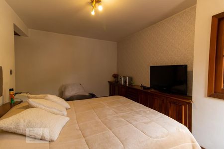 Casa para alugar com 365m², 4 quartos e 4 vagas Casa para alugar com 365m², 4 quartos e 4 vagasSuíte 1