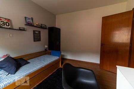 Casa para alugar com 365m², 4 quartos e 4 vagas Casa para alugar com 365m², 4 quartos e 4 vagasQuarto 2