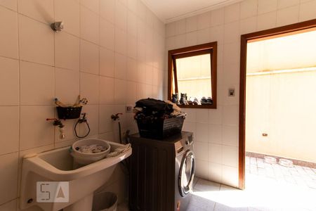 Casa para alugar com 365m², 4 quartos e 4 vagas Casa para alugar com 365m², 4 quartos e 4 vagasÁrea de serviço