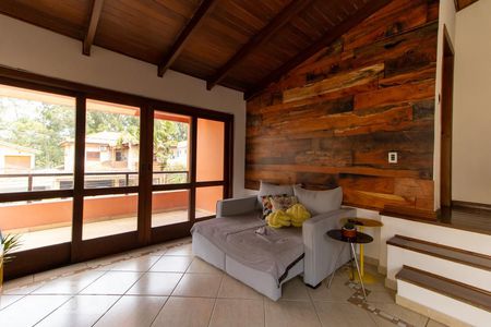 Casa para alugar com 365m², 4 quartos e 4 vagas Casa para alugar com 365m², 4 quartos e 4 vagasSala de TV