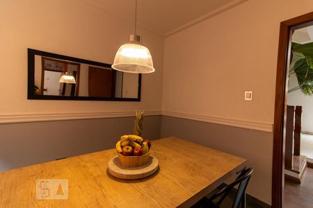 Casa para alugar com 365m², 4 quartos e 4 vagas Casa para alugar com 365m², 4 quartos e 4 vagasCopa