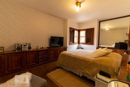 Casa para alugar com 365m², 4 quartos e 4 vagas Casa para alugar com 365m², 4 quartos e 4 vagasSuíte 1