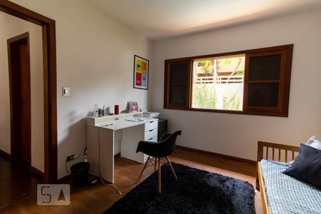 Casa para alugar com 365m², 4 quartos e 4 vagas Casa para alugar com 365m², 4 quartos e 4 vagasQuarto 2