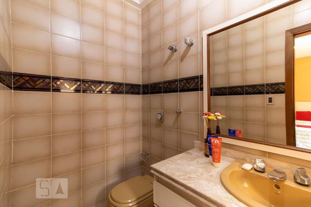 Casa para alugar com 365m², 4 quartos e 4 vagas Casa para alugar com 365m², 4 quartos e 4 vagasBanheiro da Suíte 2