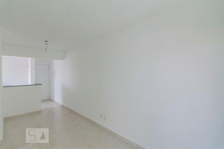Sala de apartamento para alugar com 2 quartos, 62m² em Vila Alto de Santo Andre, Santo André