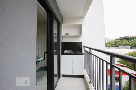 Varanda de kitnet/studio para alugar com 1 quarto, 32m² em Indianópolis, São Paulo