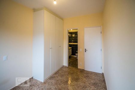 Suíte de apartamento para alugar com 3 quartos, 67m² em Vila Itapura, Campinas