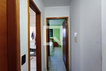 Corredor Quartos de casa à venda com 3 quartos, 250m² em Parque Via Norte, Campinas