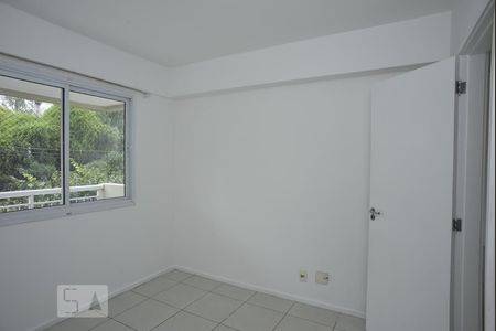 Quarto 1 de apartamento para alugar com 3 quartos, 85m² em Taquara, Rio de Janeiro