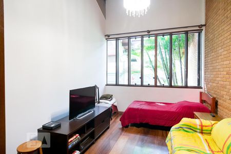 Sala Íntima de casa à venda com 4 quartos, 410m² em Jardim Marajoara, São Paulo