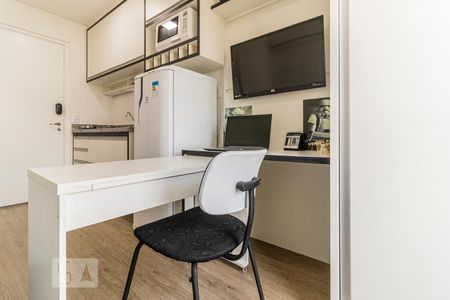 Studio - Mesa retrátil de kitnet/studio para alugar com 1 quarto, 16m² em Bela Vista, São Paulo