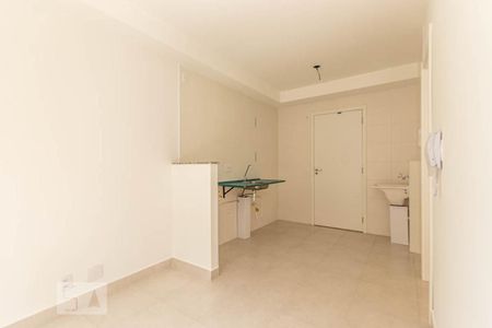 Sala  de apartamento para alugar com 1 quarto, 29m² em Vila Penteado, São Paulo