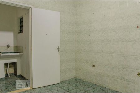 Cozinha de casa para alugar com 1 quarto, 25m² em Vila Herminia, São Paulo