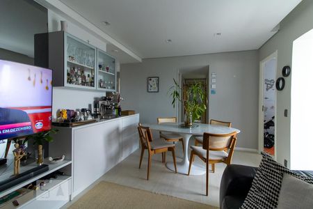 Sala de apartamento para alugar com 2 quartos, 77m² em Tamboré, Barueri