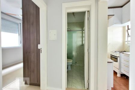 Corredor  de apartamento para alugar com 1 quarto, 75m² em Rio Branco, Porto Alegre