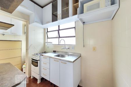 Cozinha de apartamento para alugar com 1 quarto, 75m² em Rio Branco, Porto Alegre