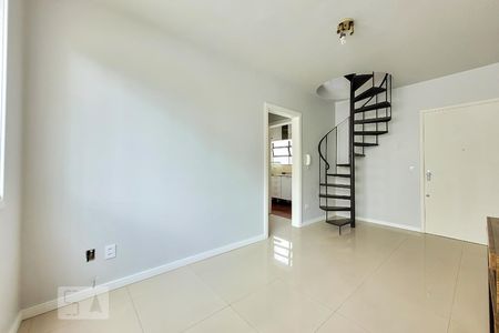 Sala de apartamento para alugar com 1 quarto, 75m² em Rio Branco, Porto Alegre