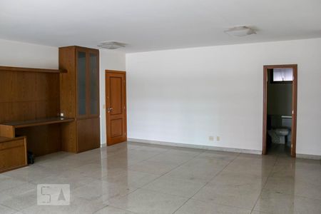 Apartamento à venda com 300m², 4 quartos e 3 vagasSala