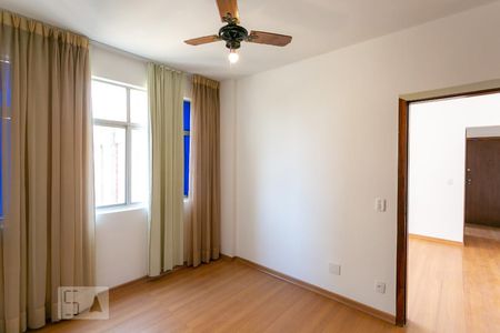 Quarto de apartamento para alugar com 1 quarto, 50m² em Lourdes, Belo Horizonte