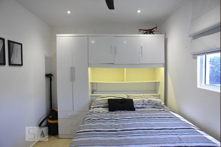 Quarto 1 de apartamento para alugar com 2 quartos, 45m² em Curicica, Rio de Janeiro