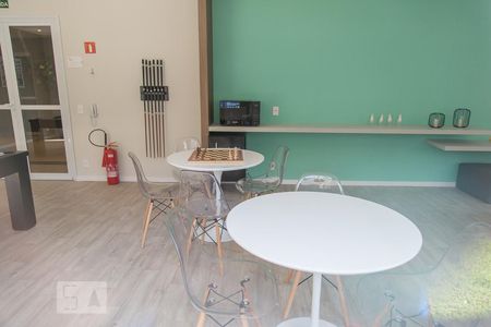 Salão de jogos de kitnet/studio para alugar com 1 quarto, 18m² em Brás, São Paulo