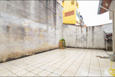 Casa à venda com 293m², 6 quartos e 2 vagas Casa à venda com 293m², 6 quartos e 2 vagasQuintal