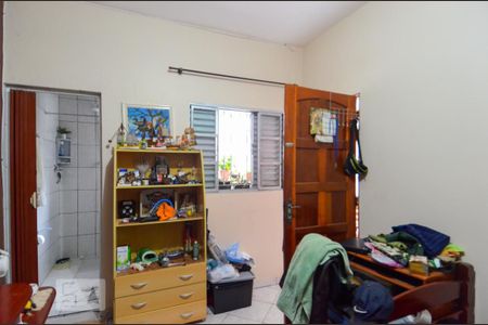 Casa à venda com 293m², 6 quartos e 2 vagas Casa à venda com 293m², 6 quartos e 2 vagasQuarto 4 - Suíte