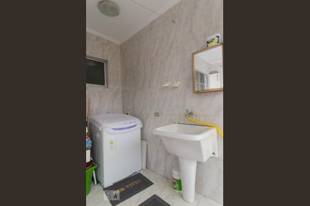 Casa à venda com 293m², 6 quartos e 2 vagas Casa à venda com 293m², 6 quartos e 2 vagasÁrea de Serviço 1