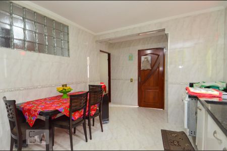 Casa à venda com 293m², 6 quartos e 2 vagas Casa à venda com 293m², 6 quartos e 2 vagasCozinha 1