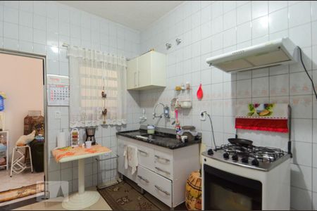 Casa à venda com 293m², 6 quartos e 2 vagas Casa à venda com 293m², 6 quartos e 2 vagasCozinha 2