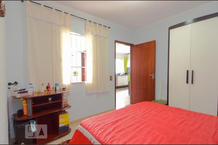 Casa à venda com 293m², 6 quartos e 2 vagas Casa à venda com 293m², 6 quartos e 2 vagasQuarto 3 - Suíte