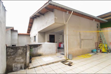 Casa à venda com 293m², 6 quartos e 2 vagas Casa à venda com 293m², 6 quartos e 2 vagasQuintal