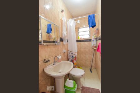 Casa à venda com 293m², 6 quartos e 2 vagas Casa à venda com 293m², 6 quartos e 2 vagasBanheiro 2