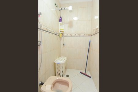 Casa à venda com 293m², 6 quartos e 2 vagas Casa à venda com 293m², 6 quartos e 2 vagasBanheiro da Suíte 2